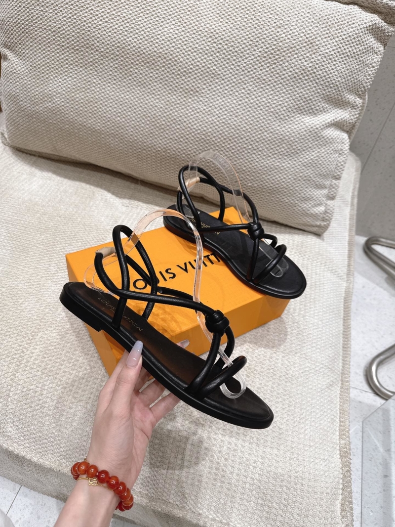 l0vis Vvtt0n sandals